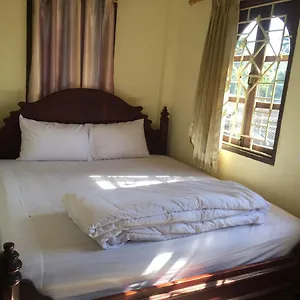 https://viengchalernguesthouse.hotelsluangprabang.com
