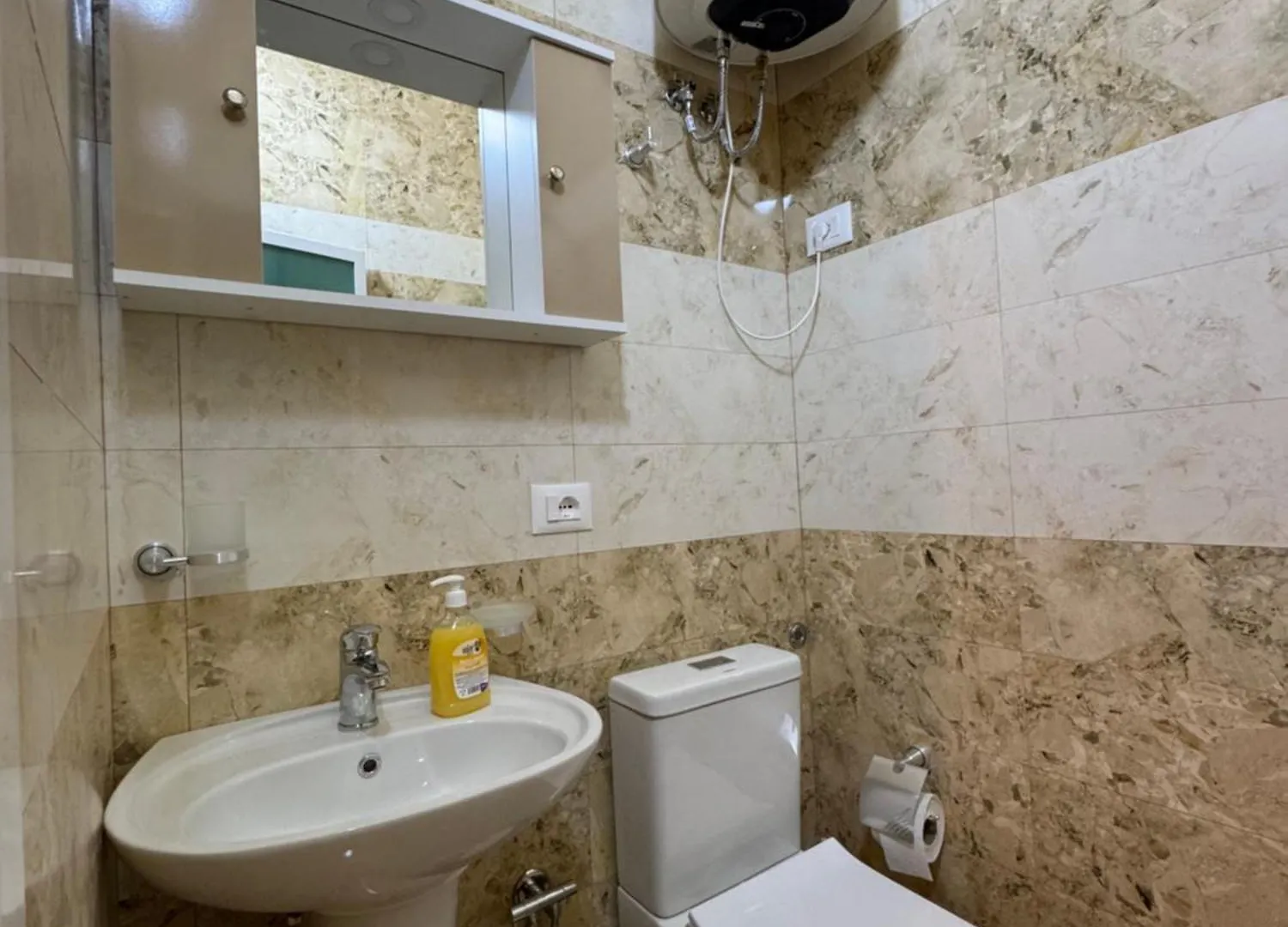 Guest house Lake Bliss Cabins Shkoder