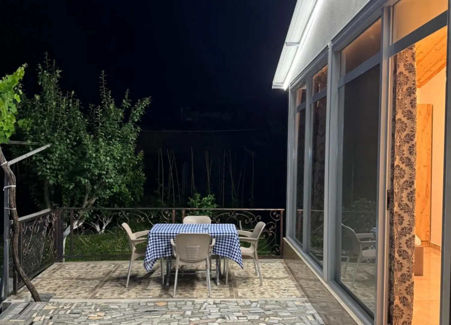Lake Bliss Cabins Shkoder Albania